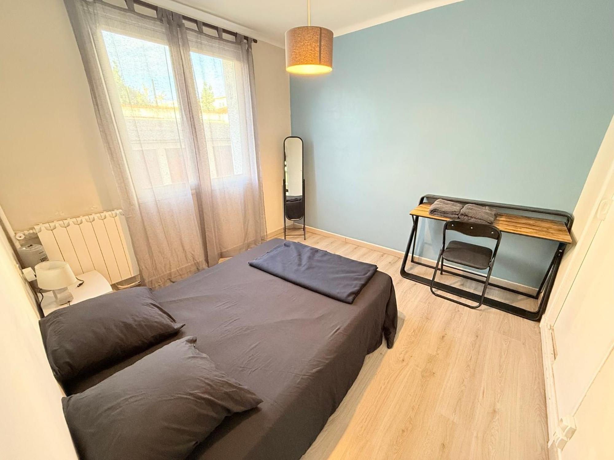 Les Arenes De Nimes - Centre Ville 10 Min Gare -Parking- 2 Chambres Exterior photo