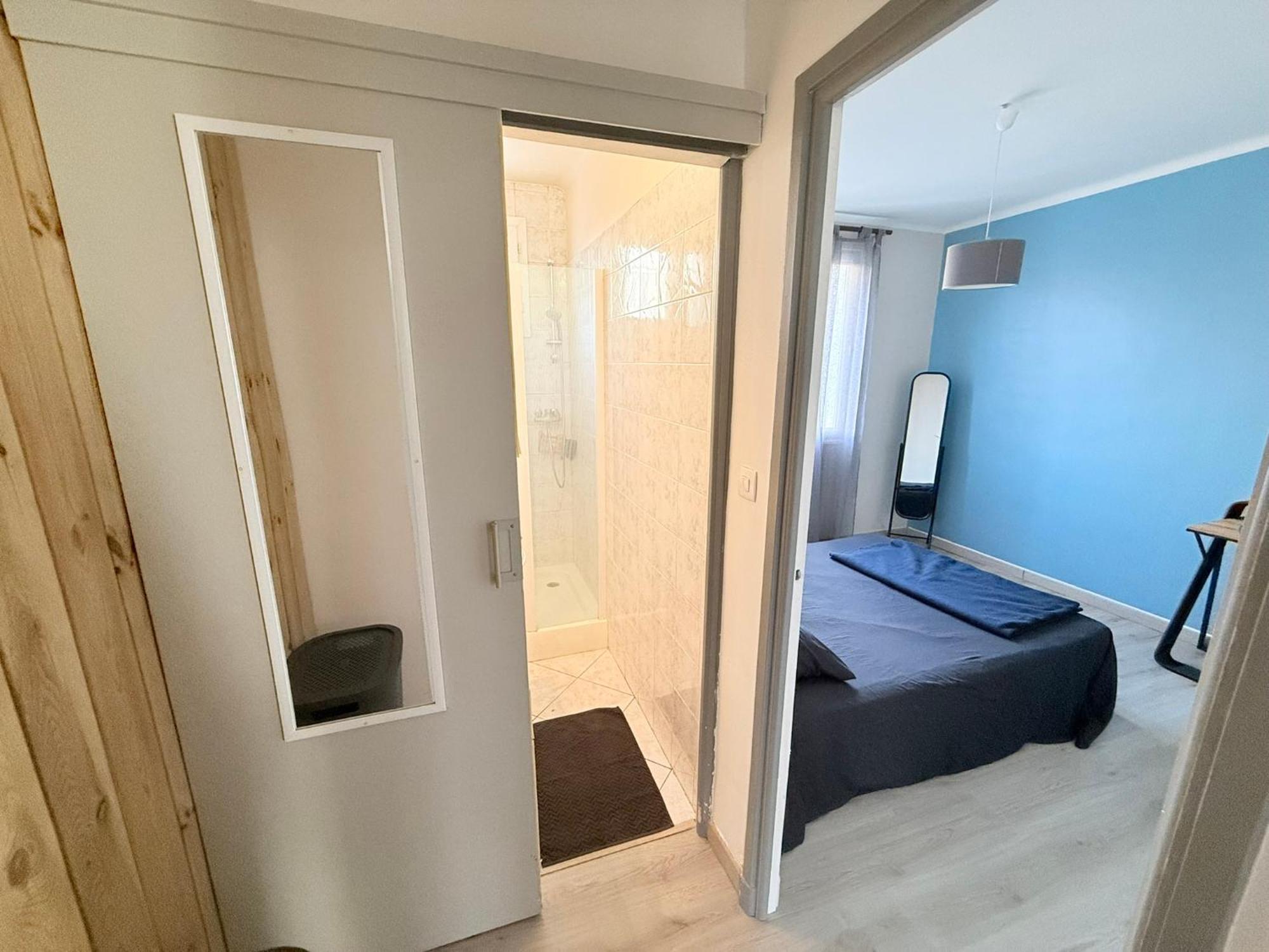 Les Arenes De Nimes - Centre Ville 10 Min Gare -Parking- 2 Chambres Exterior photo