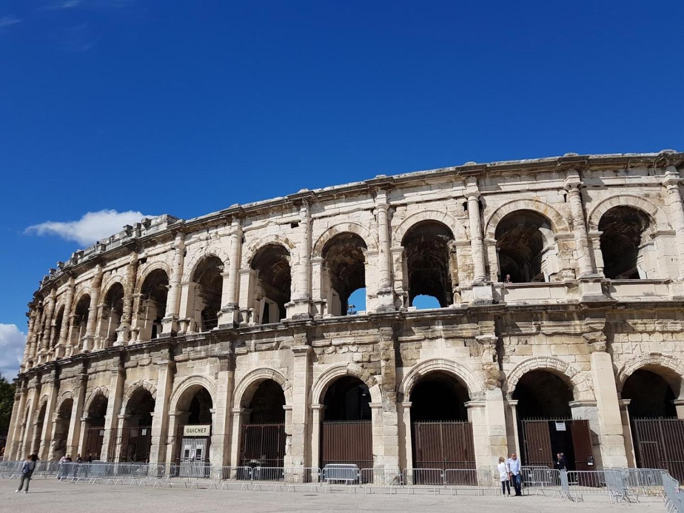 Les Arenes De Nimes - Centre Ville 10 Min Gare -Parking- 2 Chambres Exterior photo